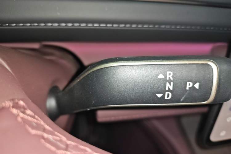 Used Nio ES8 2026 Model 6-seat Executive Signature Edition Gear Lever