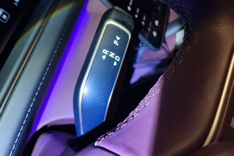Used Nio ES8 2026 Model 6-seat Executive Luxury Edition Gear Lever