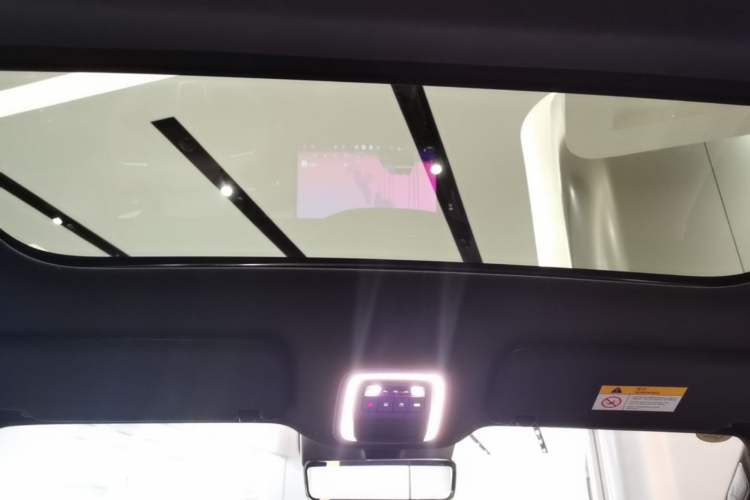 Used Nio ES8 2026 Model 6-seat Executive Signature Edition Headliner