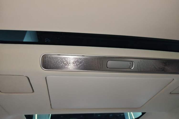 Used Nio ES8 2026 Model 6-seat Executive Signature Edition Headliner