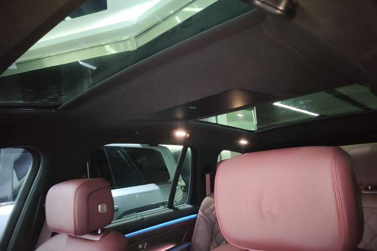 Used Nio ES8 2026 Model 7-seat Executive Luxury Edition Headliner