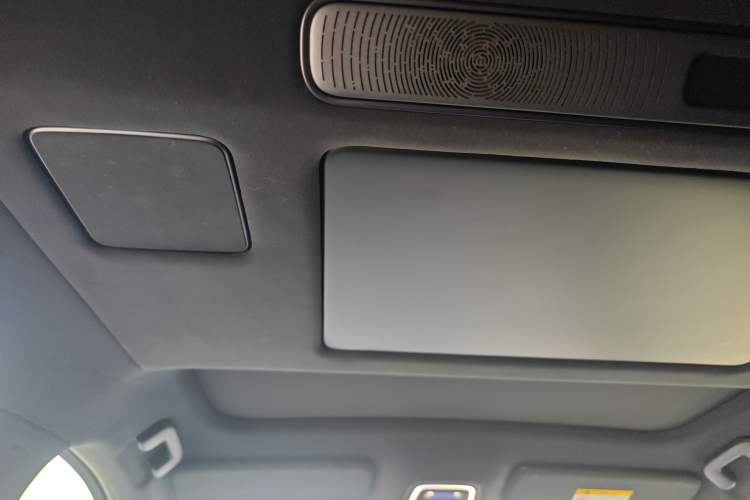Used Nio ES8 2026 Model 6-seat Executive Signature Edition Headliner