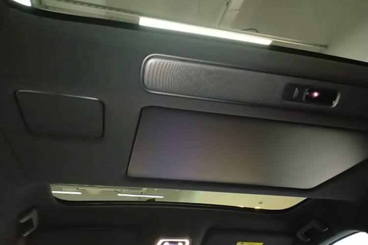 Used Nio ES8 2026 Model 6-seat Executive Signature Edition Headliner