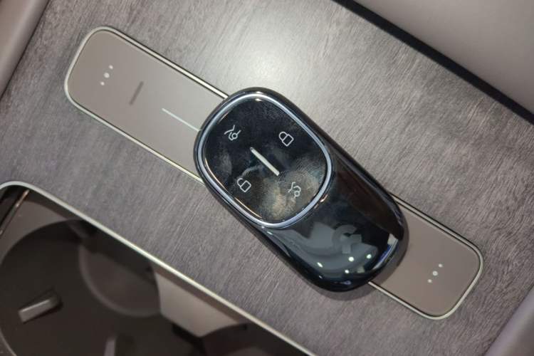 Used Nio ES8 2026 Model 6-seat Executive Signature Edition Interior 1