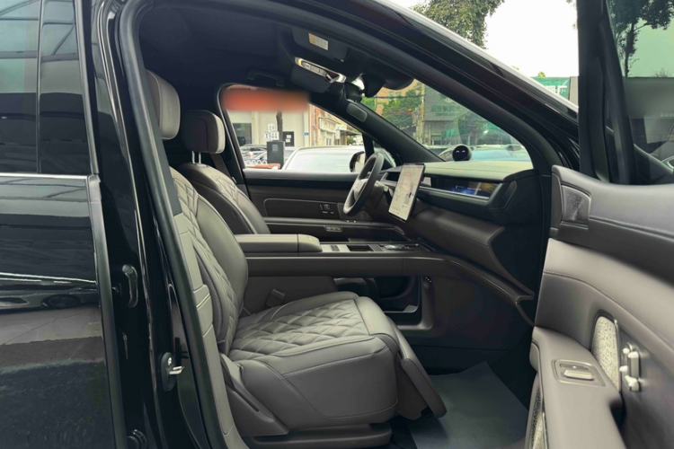 Used Nio ES8 2026 Model 6-seat Executive Signature Edition Interior 10