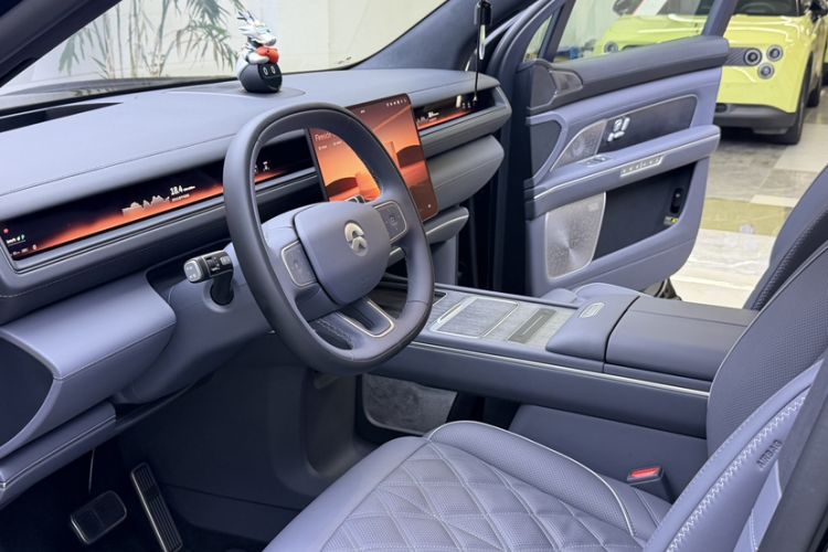 Used Nio ES8 2026 Model 6-seat Executive Signature Edition Interior 10