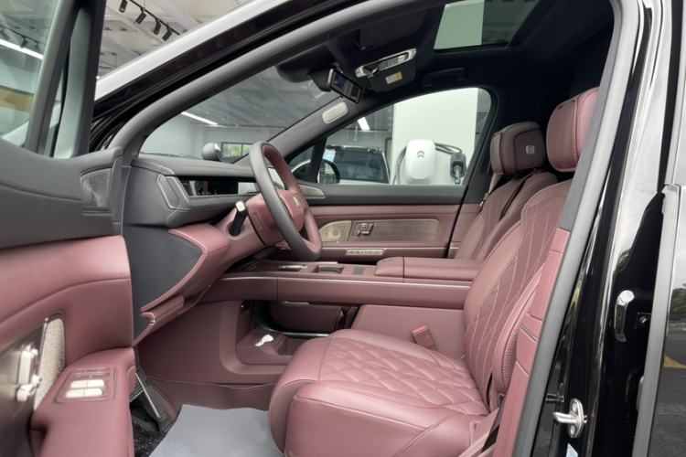 Used Nio ES8 2026 Model 6-seat Executive Signature Edition Interior 11