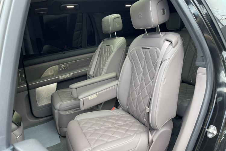 Used Nio ES8 2026 Model 6-seat Executive Signature Edition Interior 12