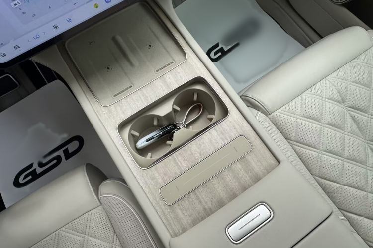 Used Nio ES8 2026 Model 6-seat Executive Luxury Edition Interior 2