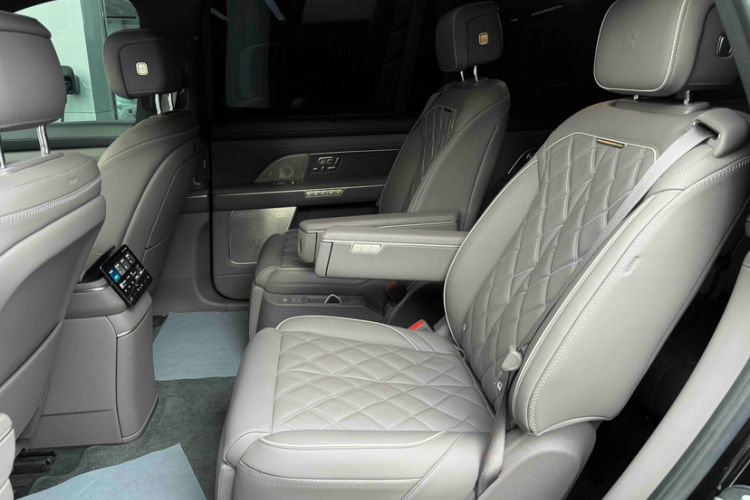 Used Nio ES8 2026 Model 6-seat Executive Signature Edition Interior 3