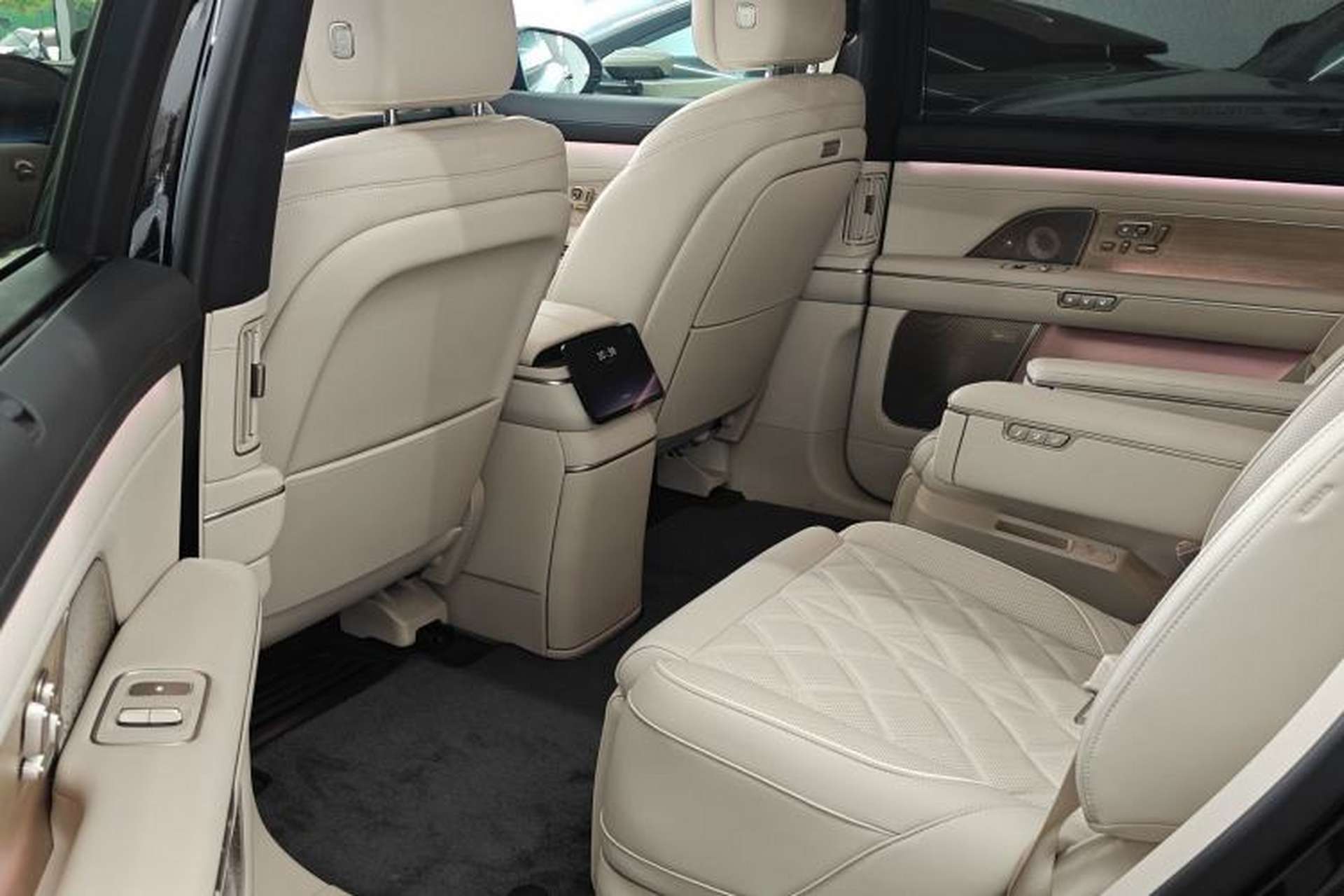 Used Nio ES8 2026 Model 6-seat Executive Luxury Edition Interior 4