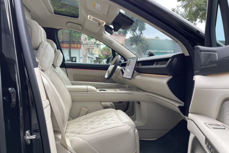 Used Nio ES8 2026 Model 6-seat Executive Luxury Edition Interior 5