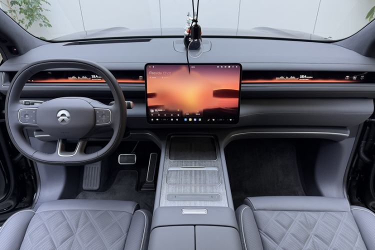 Used Nio ES8 2026 Model 6-seat Executive Signature Edition Interior 5