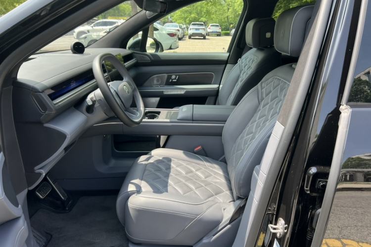 Used Nio ES8 2026 Model 6-seat Executive Luxury Edition Interior 5