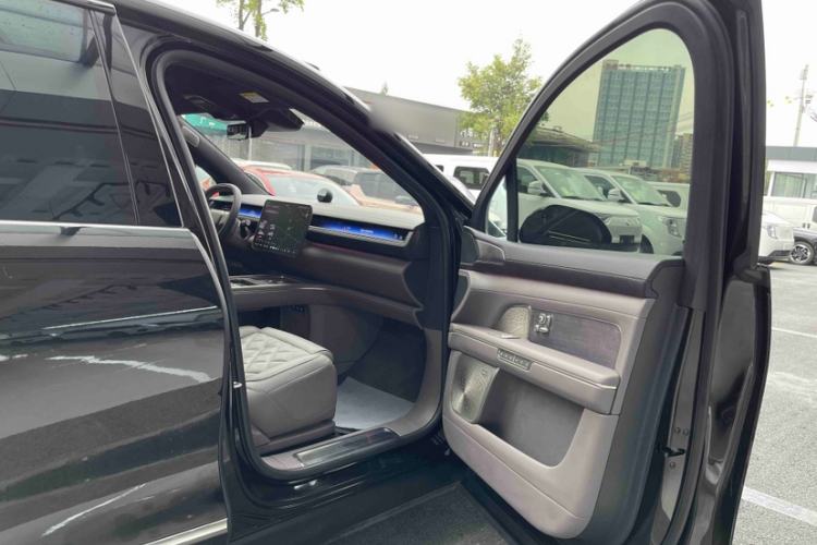 Used Nio ES8 2026 Model 6-seat Executive Signature Edition Interior 7