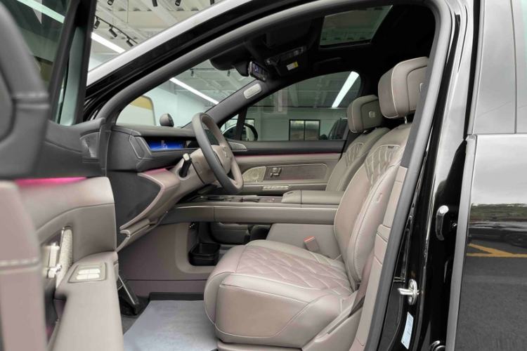 Used Nio ES8 2026 Model 6-seat Executive Signature Edition Interior 9