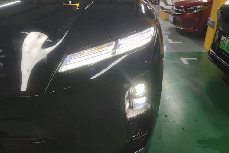 Used Nio ES8 2026 Model 6-seat Executive Signature Edition Left Front Headlight