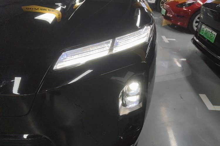Used Nio ES8 2026 Model 6-seat Executive Signature Edition Left Front Headlight