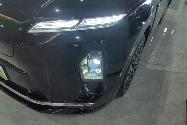 Used Nio ES8 2026 Model 6-seat Executive Signature Edition Left Front Headlight