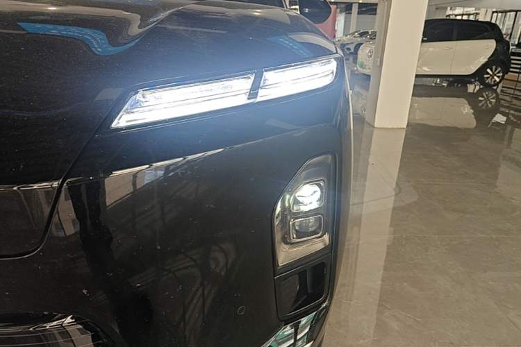 Used Nio ES8 2026 Model 6-seat Executive Luxury Edition Left Front Headlight