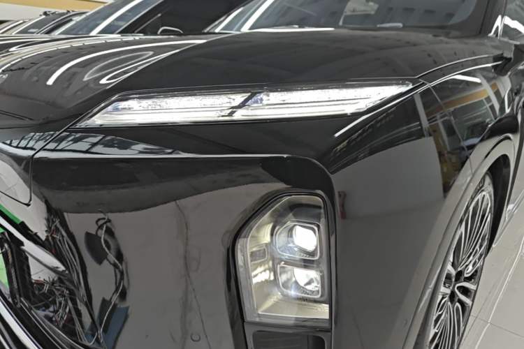 Used Nio ES8 2026 Model 6-seat Executive Signature Edition Left Front Headlight