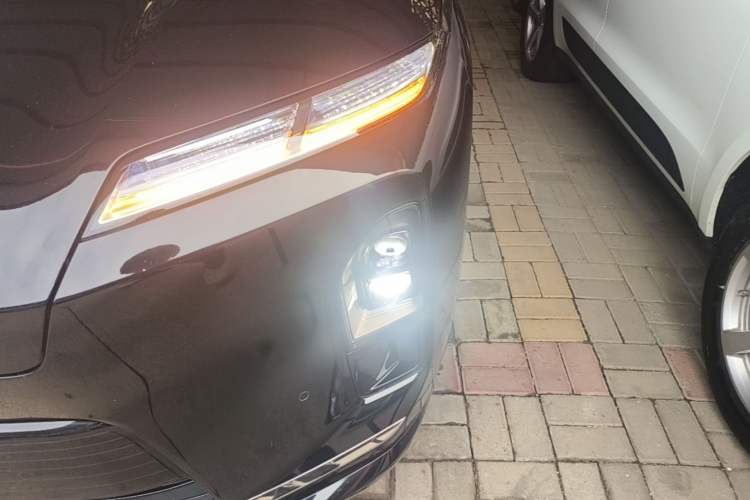 Used Nio ES8 2026 Model 6-seat Executive Luxury Edition Left Front Headlight