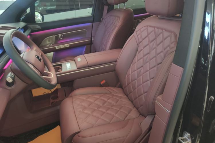 Used Nio ES8 2026 Model 6-seat Executive Luxury Edition Left Front Seat