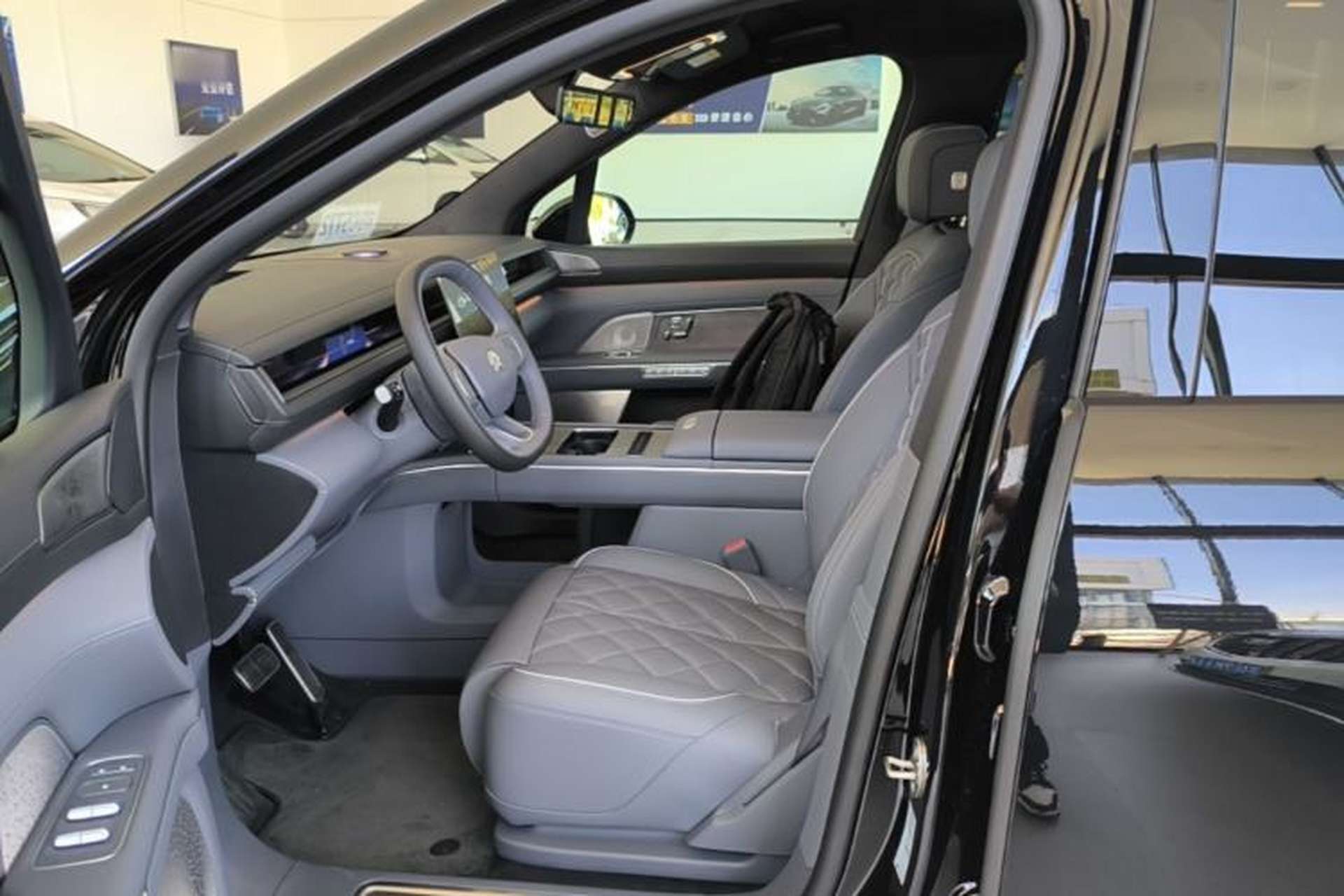 Used Nio ES8 2026 Model 6-seat Executive Luxury Edition Left Front Seat