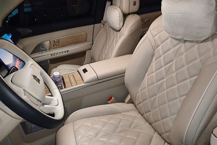 Used Nio ES8 2026 Model 6-seat Executive Luxury Edition Left Front Seat
