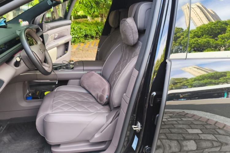 Used Nio ES8 2026 Model 6-seat Executive Luxury Edition Left Front Seat