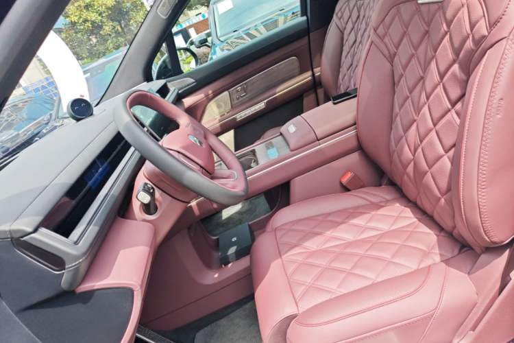 Used Nio ES8 2026 Model 6-seat Executive Signature Edition Left Front Seat