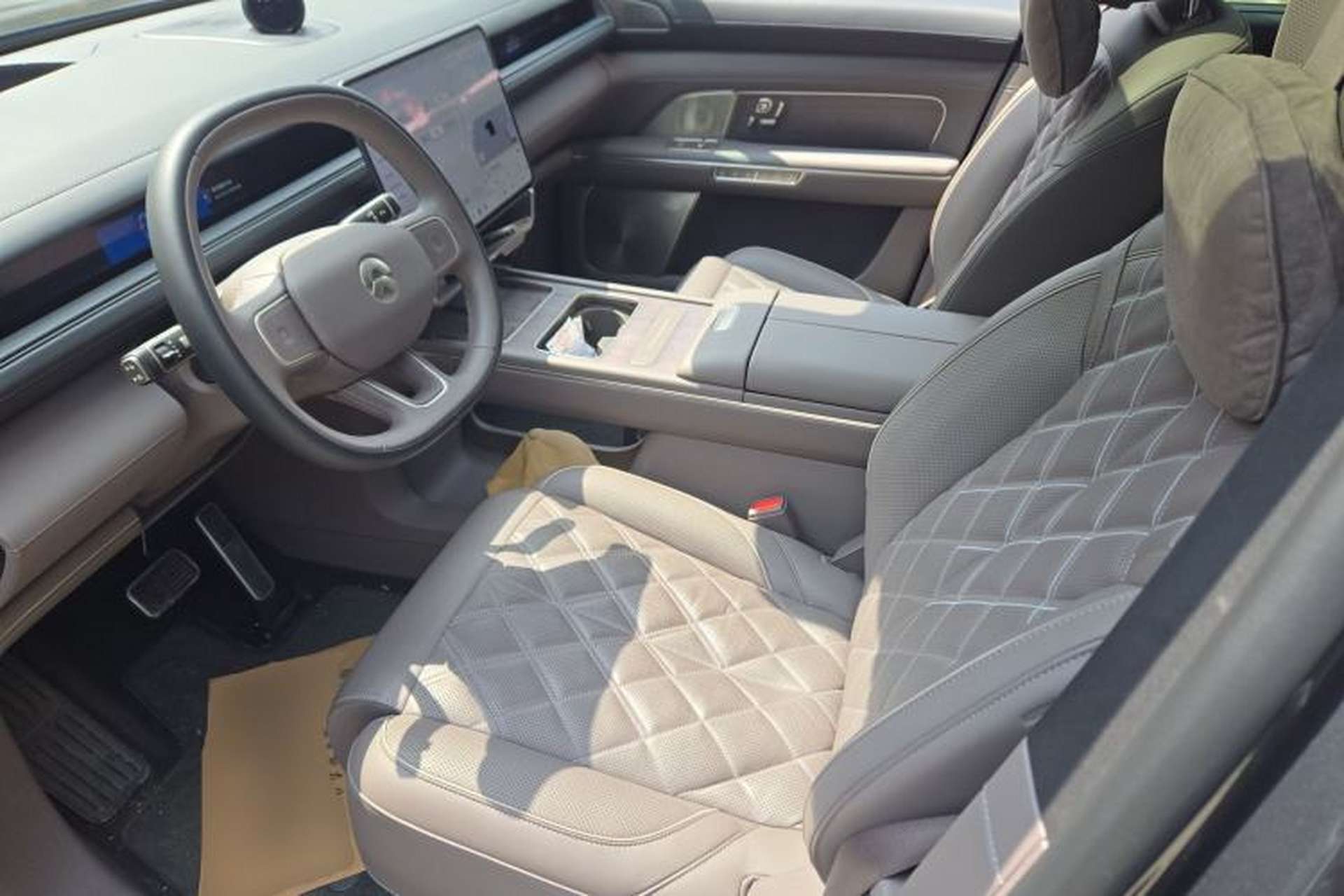 Used Nio ES8 2026 Model 6-seat Executive Luxury Edition Left Front Seat