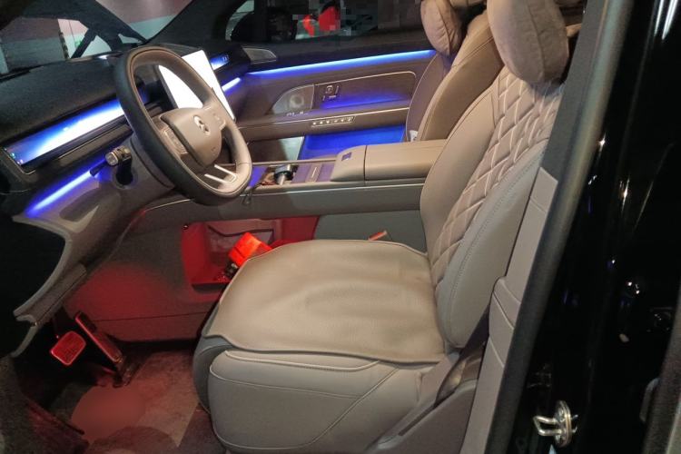 Used Nio ES8 2026 Model 6-seat Executive Luxury Edition Left Front Seat