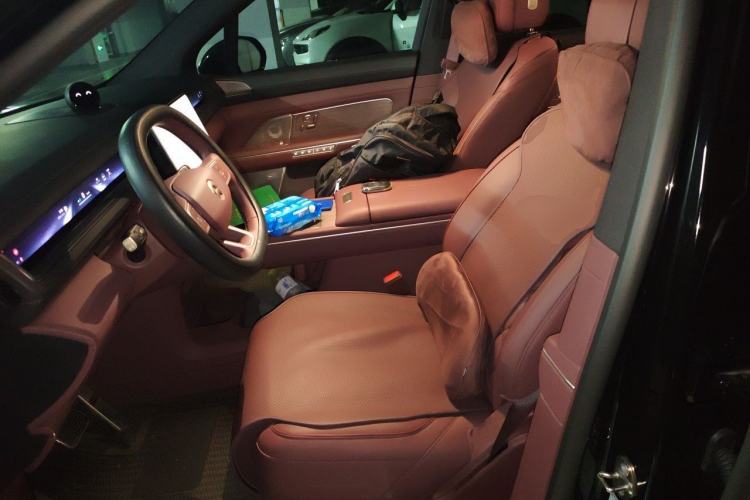 Used Nio ES8 2026 Model 6-seat Executive Luxury Edition Left Front Seat