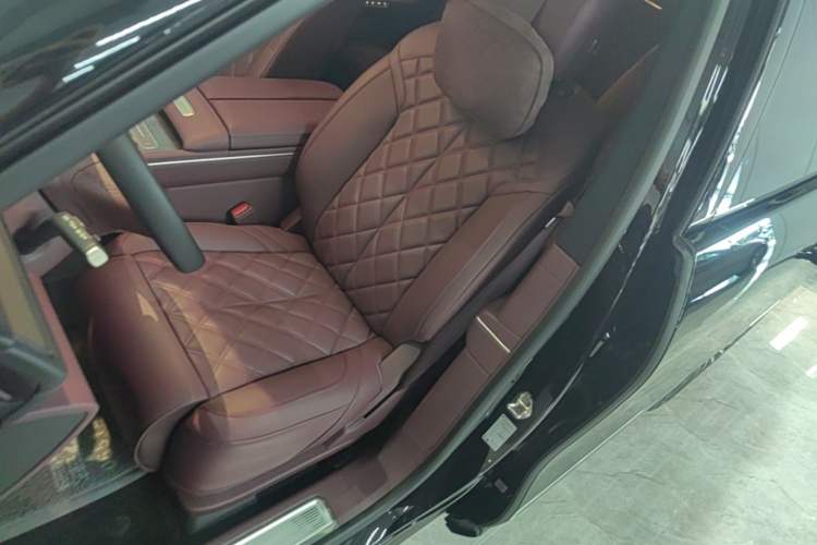 Used Nio ES8 2026 Model 6-seat Executive Signature Edition Left Front Seat