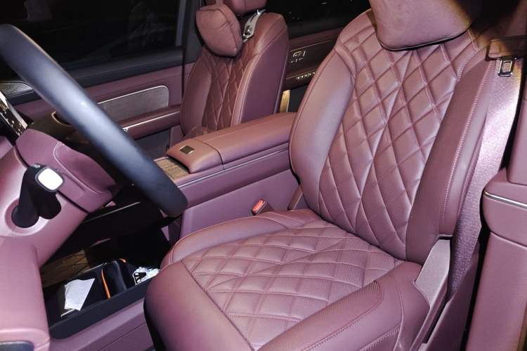 Used Nio ES8 2026 Model 6-seat Executive Signature Edition Left Front Seat