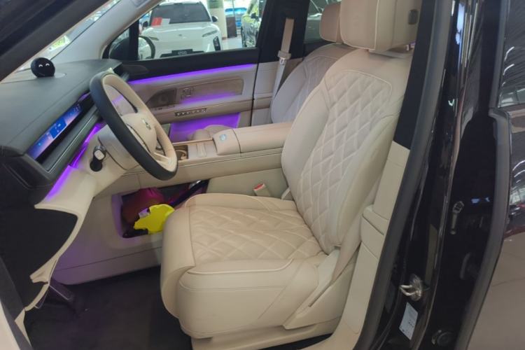Used Nio ES8 2026 Model 7-seat Executive Luxury Edition Left Front Seat