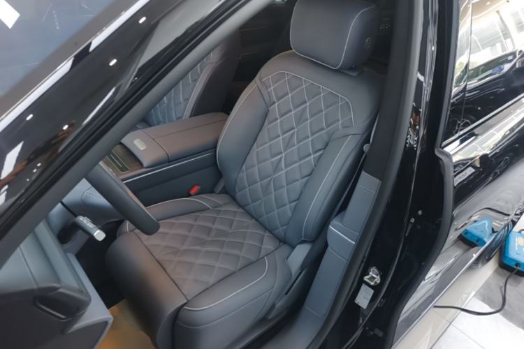 Used Nio ES8 2026 Model 6-seat Executive Luxury Edition Left Front Seat