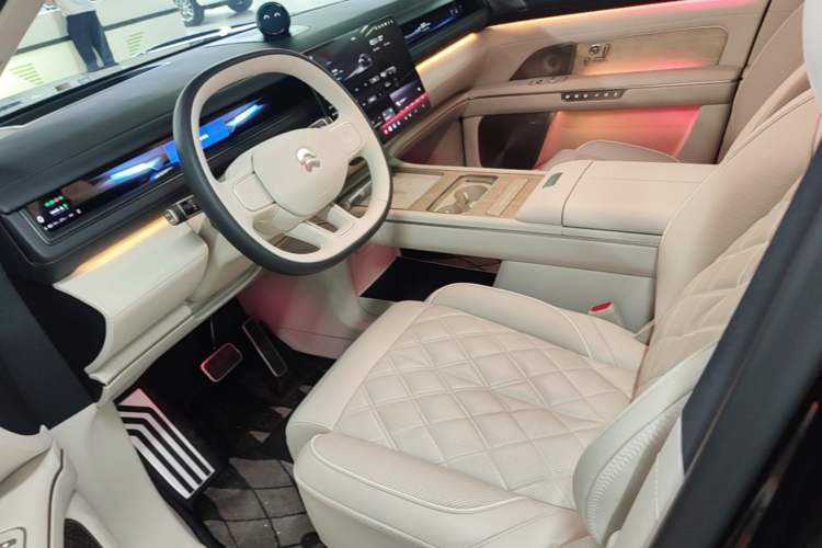 Used Nio ES8 2026 Model 6-seat Executive Signature Edition Left Front Seat