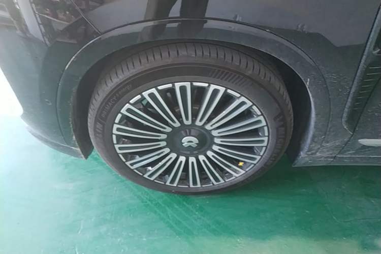Used Nio ES8 2026 Model 6-seat Executive Luxury Edition Left Front Wheel Hub