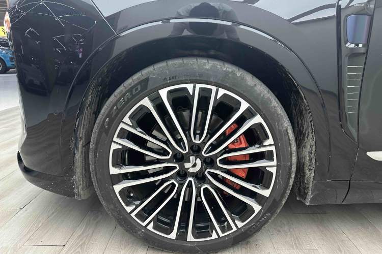 Used Nio ES8 2026 Model 6-seat Executive Signature Edition Left Front Wheel Hub