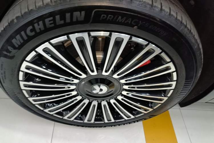 Used Nio ES8 2026 Model 6-seat Executive Luxury Edition Left Front Wheel Hub