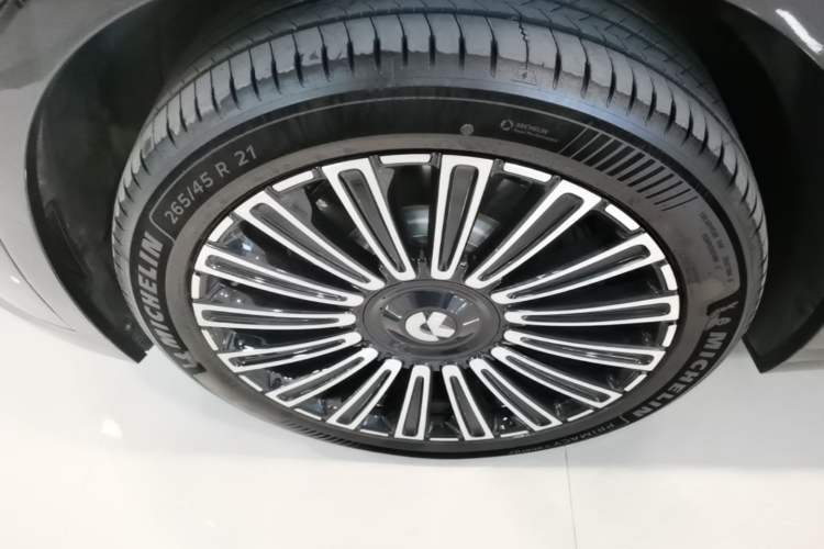 Used Nio ES8 2026 Model 6-seat Executive Luxury Edition Left Front Wheel Hub