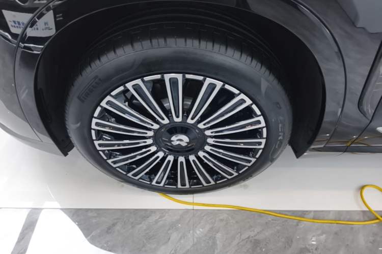 Used Nio ES8 2026 Model 6-seat Executive Luxury Edition Left Front Wheel Hub