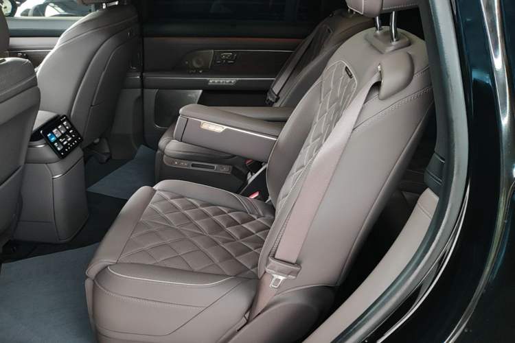 Used Nio ES8 2026 Model 6-seat Executive Signature Edition Left Rear Seat