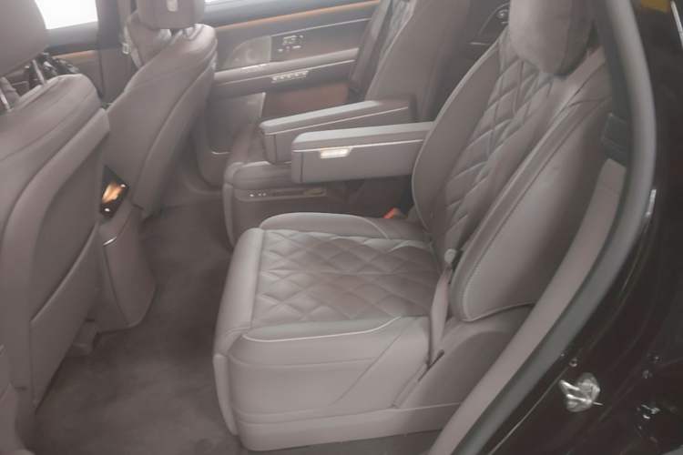 Used Nio ES8 2026 Model 6-seat Executive Signature Edition Left Rear Seat