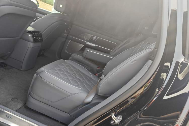Used Nio ES8 2026 Model 6-seat Executive Signature Edition Left Rear Seat