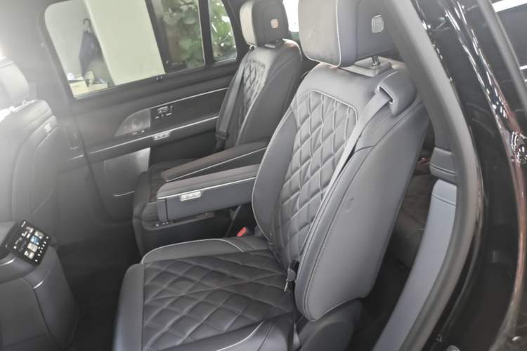 Used Nio ES8 2026 Model 6-seat Executive Luxury Edition Left Rear Seat