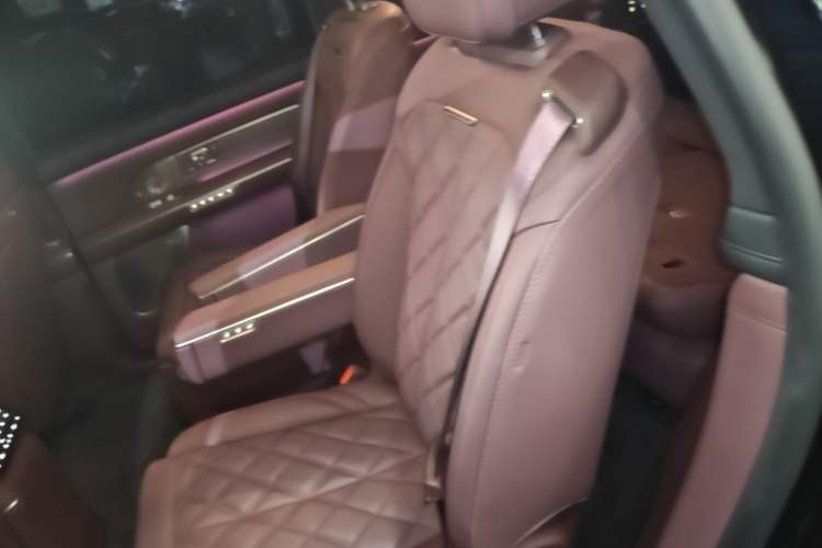 Used Nio ES8 2026 Model 6-seat Executive Signature Edition Left Rear Seat