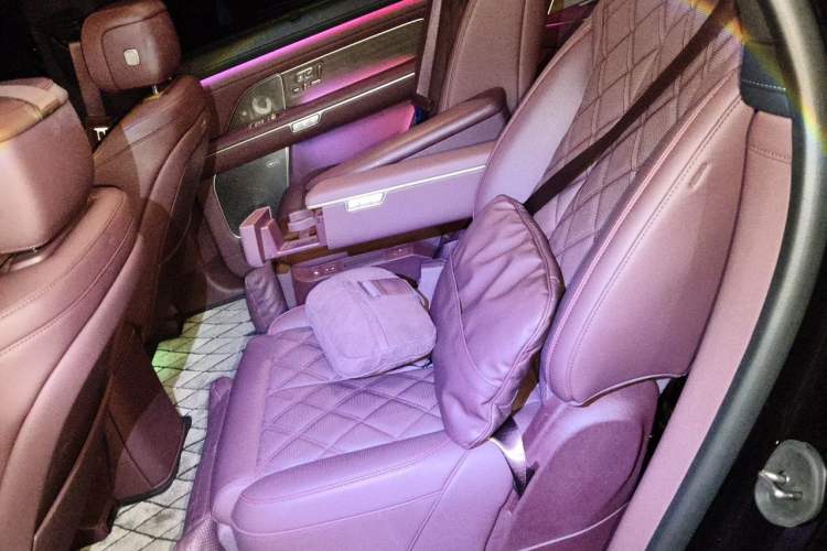 Used Nio ES8 2026 Model 6-seat Executive Luxury Edition Left Rear Seat